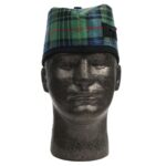A mannequin wearing a Stewart Hunting Ancient Tartan Glengarry - Spring Weight - M hat.