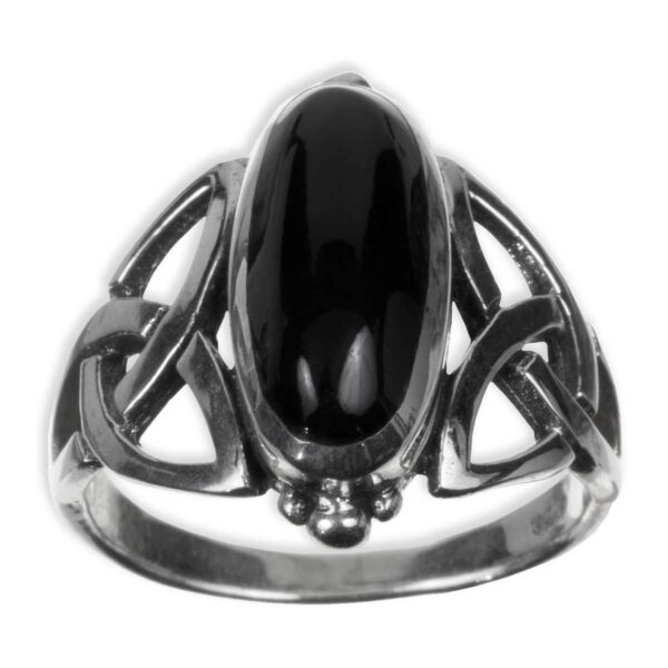A Black Onyx Trinity Celtic Knot Ring with a Celtic knot design.