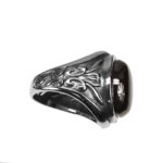 A Dragon's Eye Ring.
