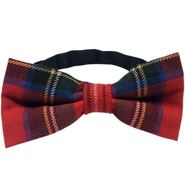 A red and green plaid bow tie on a white background.