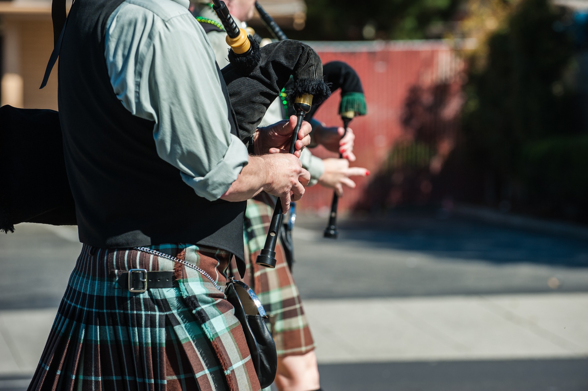 Are bagpipes Irish? Yes! Two Irish bagpipe players in a parade.